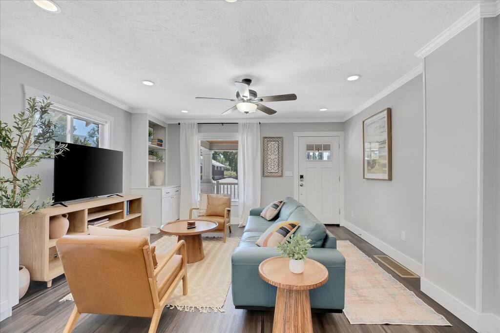 Updated & Clean Historic Home by USU 3br 1ba