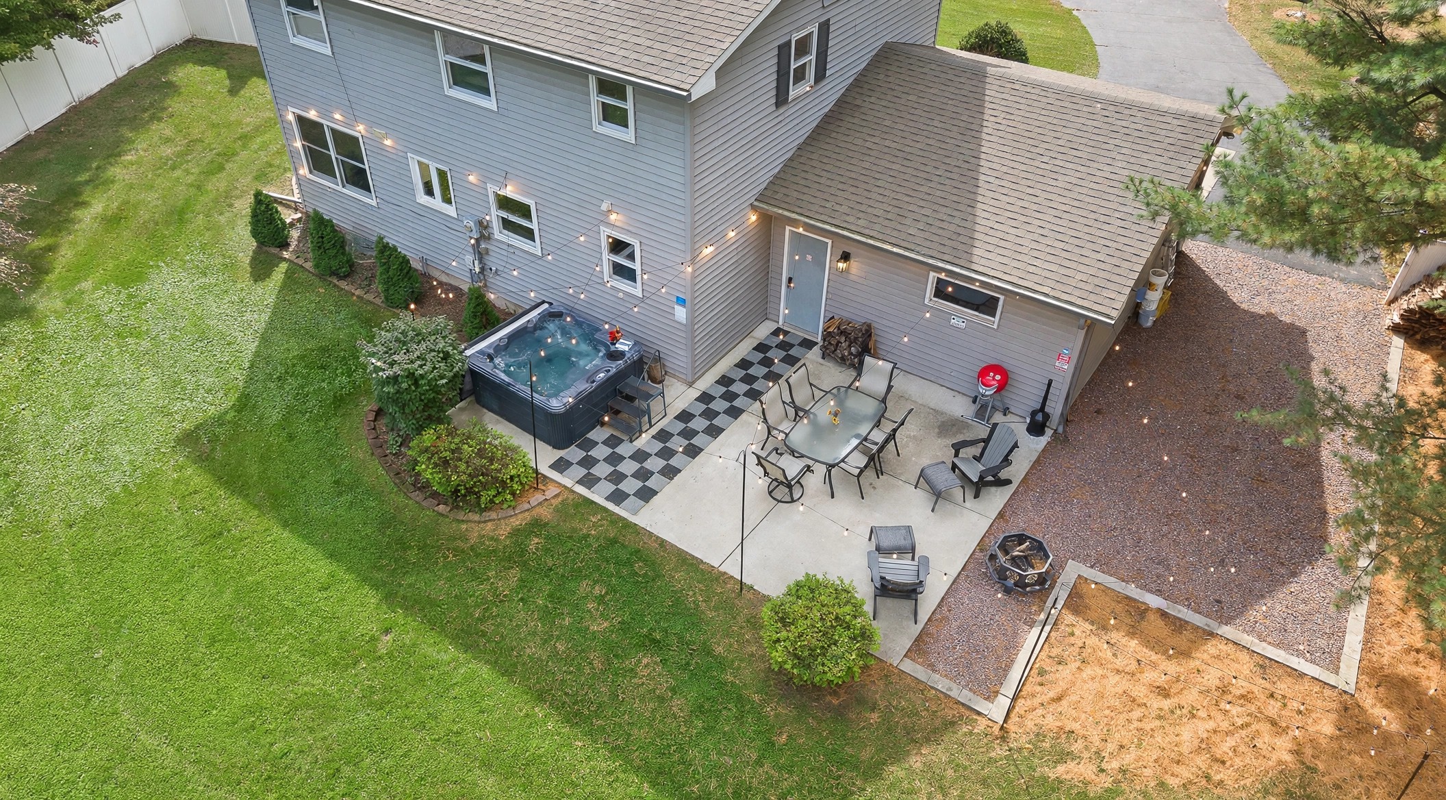 Downtown Spring Green Oasis | Steps to Park & Golf