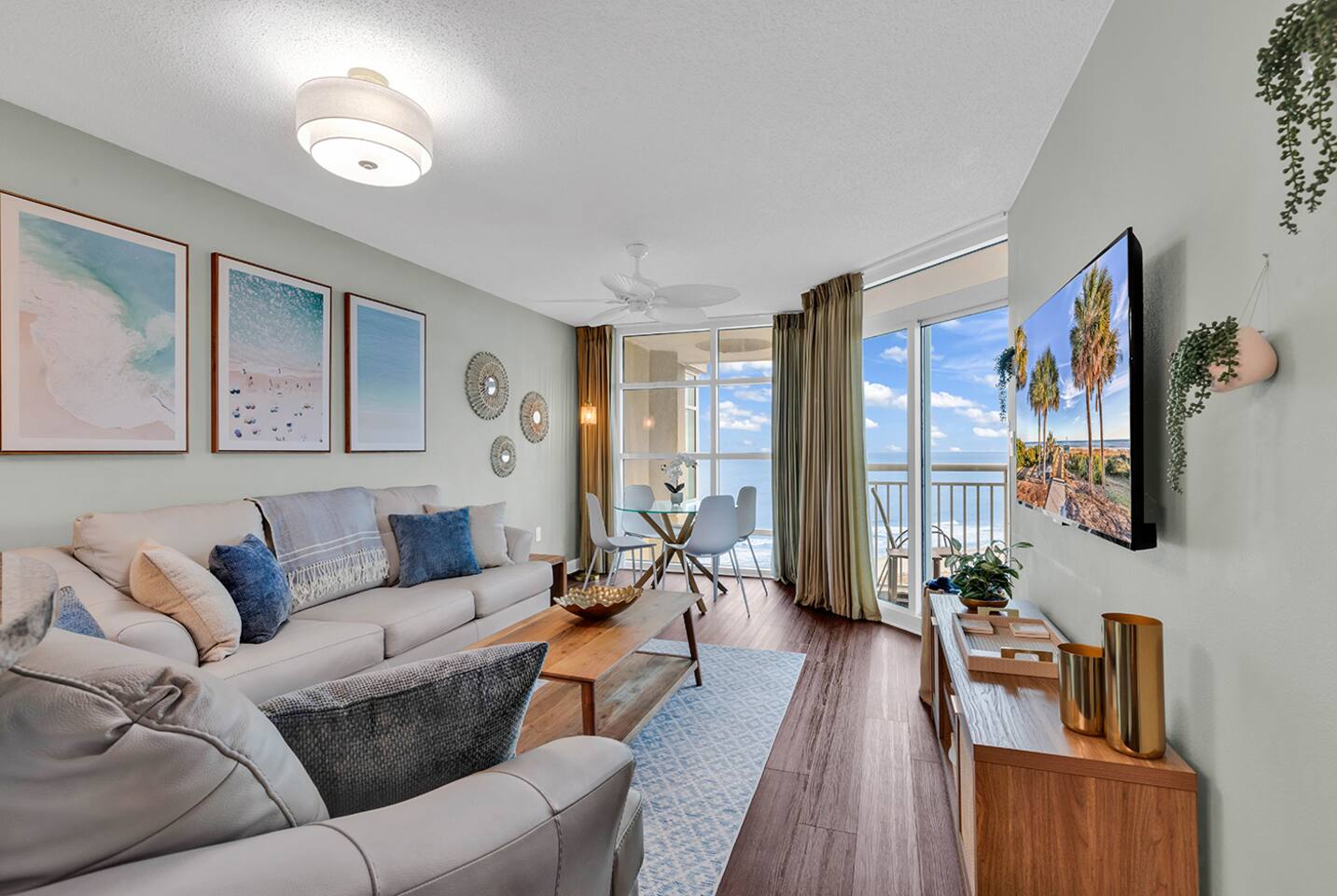 Luxury 2BR Oceanfront Penthouse | Pool Access