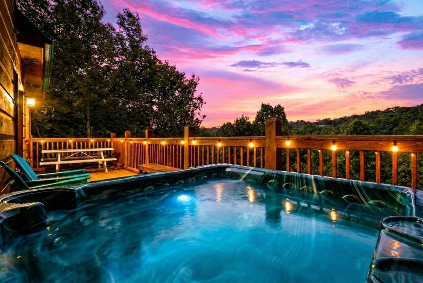 Private Wood Cabin - Scenic, Hot Tub, Pool Table, Family Fun, EV