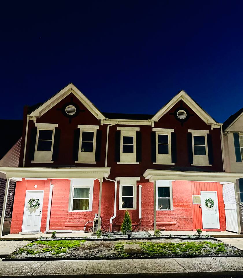 The Cardinal 810 A | KING 1BD/1BA Apt