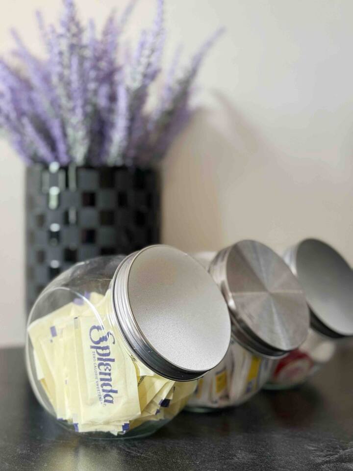 The Cardinal 810 A | KING 1BD/1BA Apt