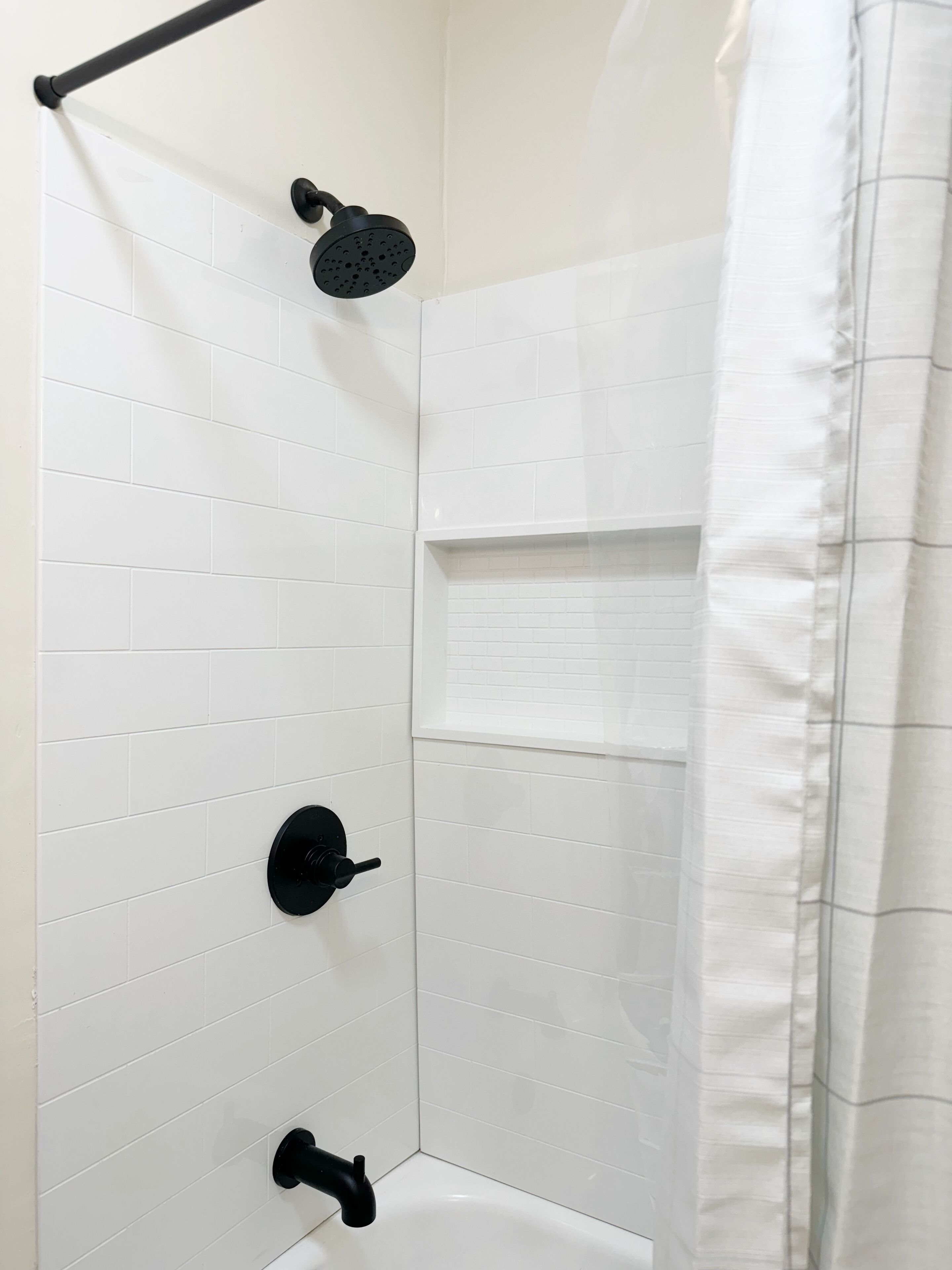 The Cardinal 808 A | KING 1BD/1BA Studio Apt