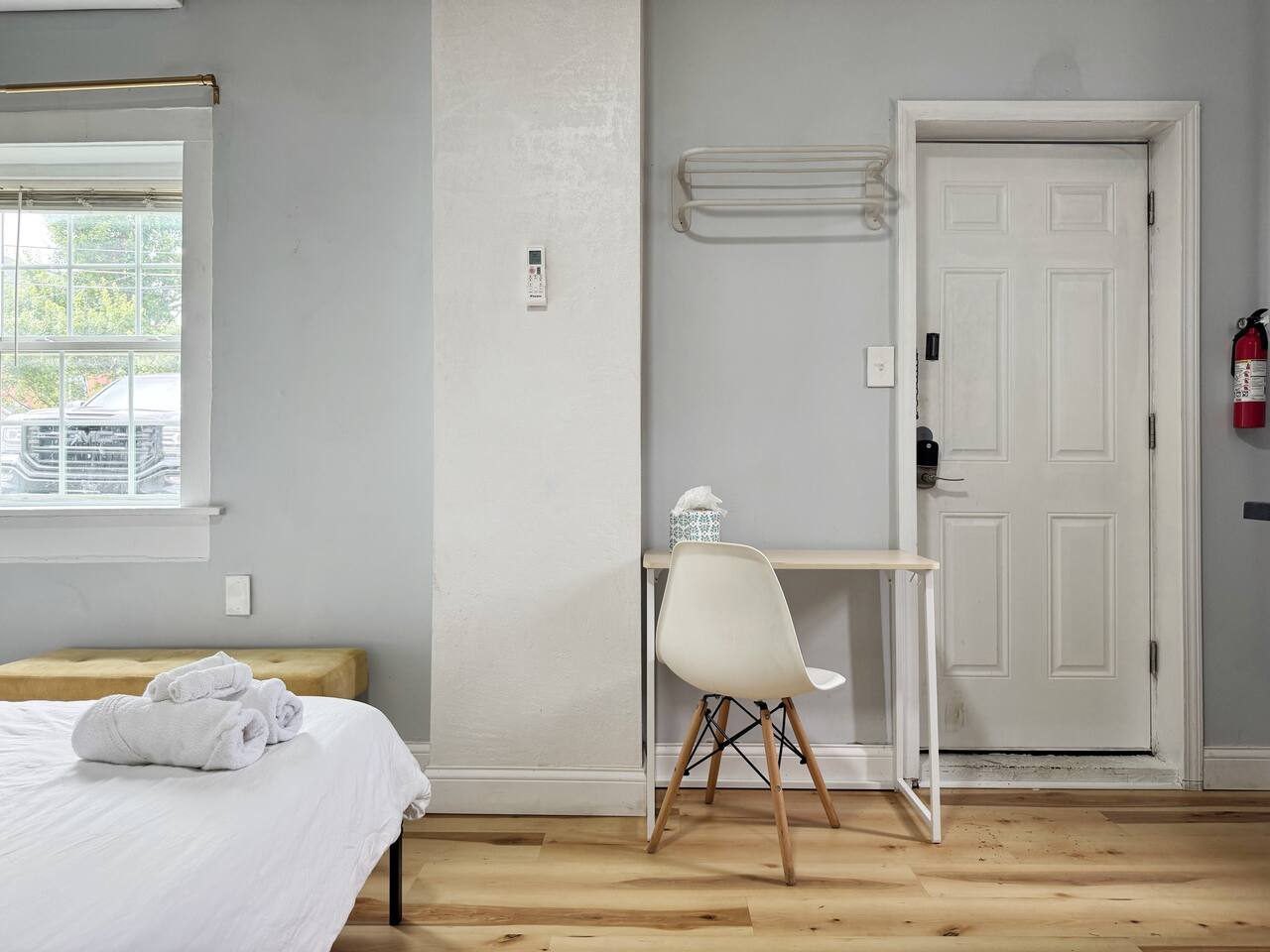 The Cardinal 810 C | QUEEN 1BD/1BA Studio Apt