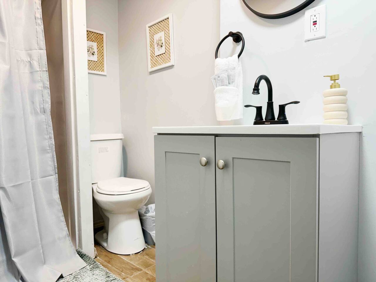 The Cardinal 810 C | QUEEN 1BD/1BA Studio Apt