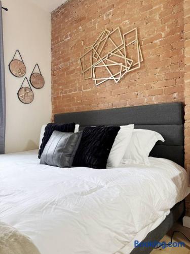 The Cardinal 810 C | QUEEN 1BD/1BA Studio Apt