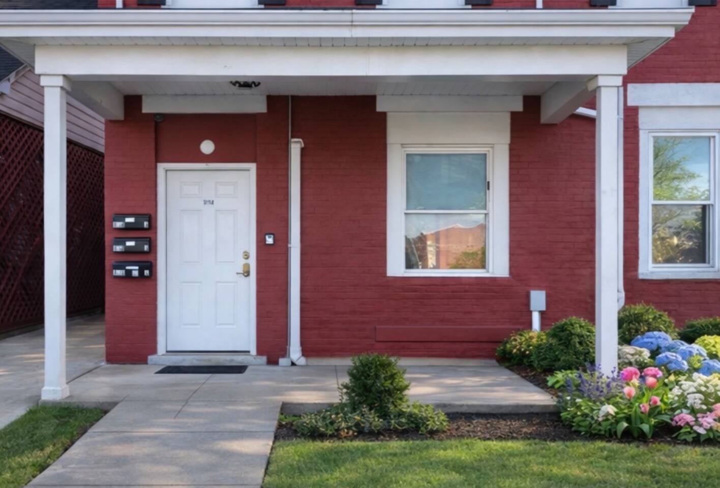 The Cardinal 810 C | QUEEN 1BD/1BA Studio Apt