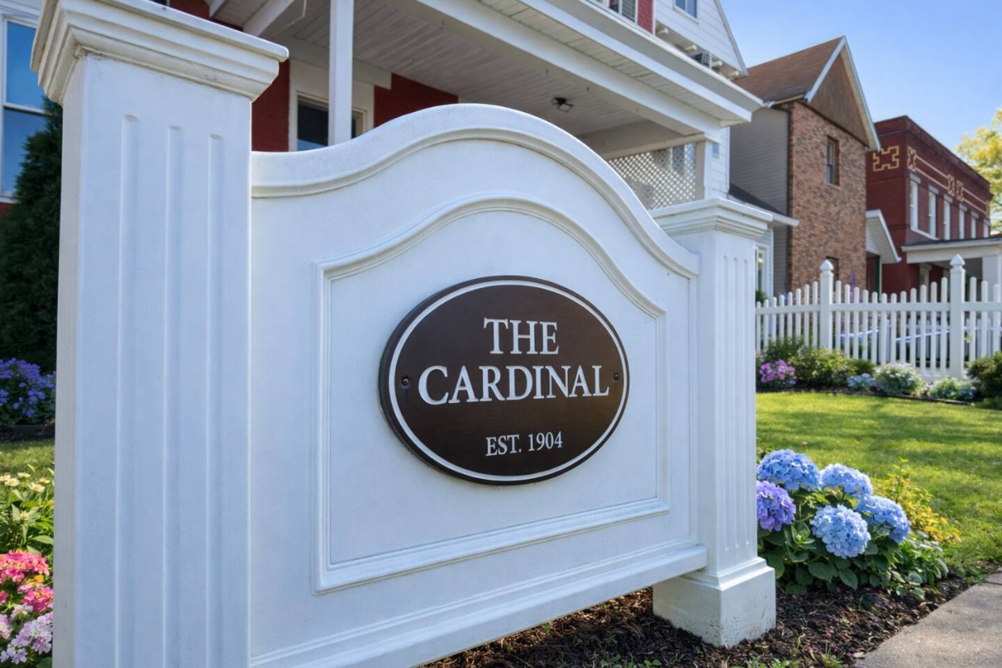 The Cardinal 810 C | QUEEN 1BD/1BA Studio Apt