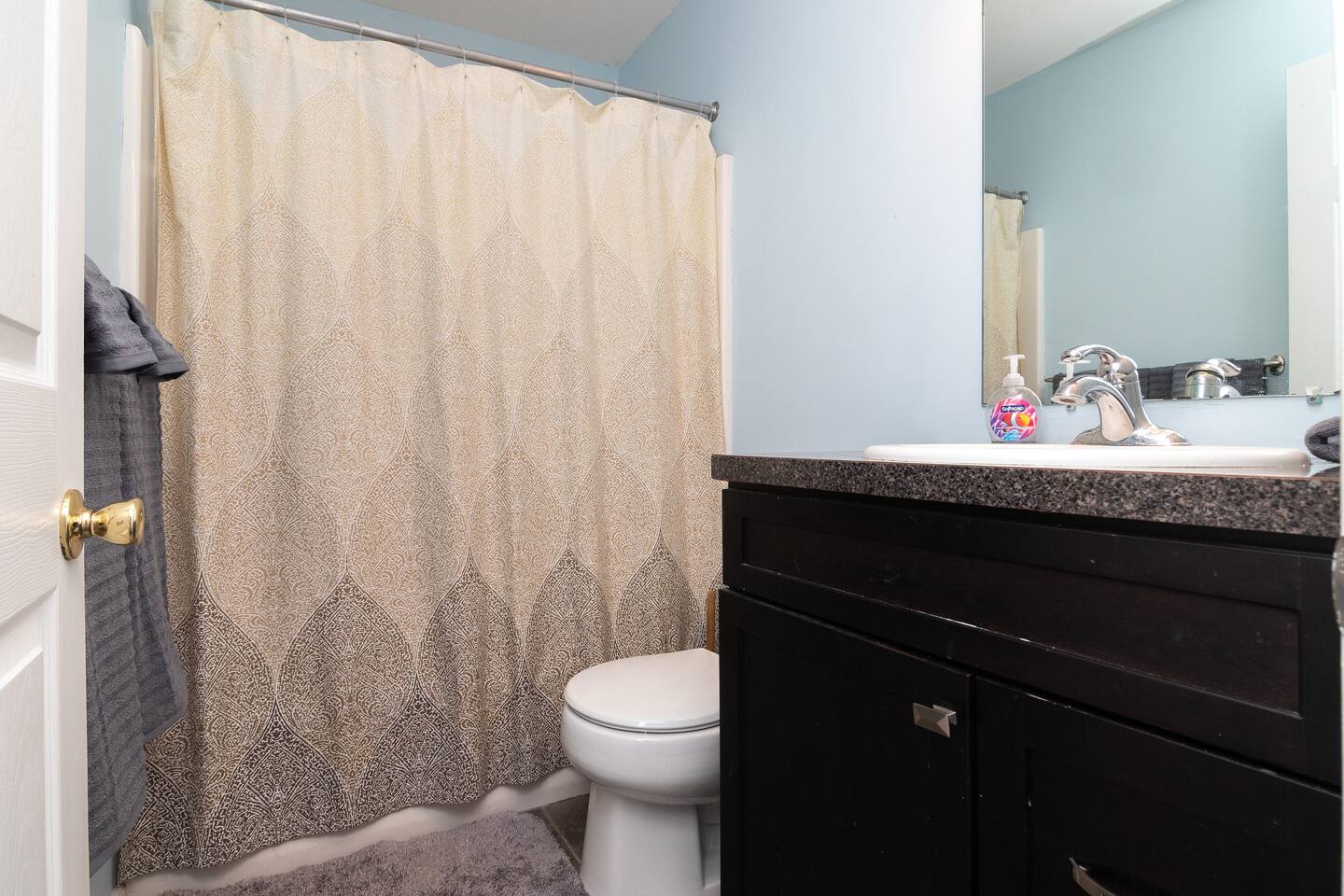 Sea Side Serenity - 4BR - Sleeps 12, Pet Friendly photo 28