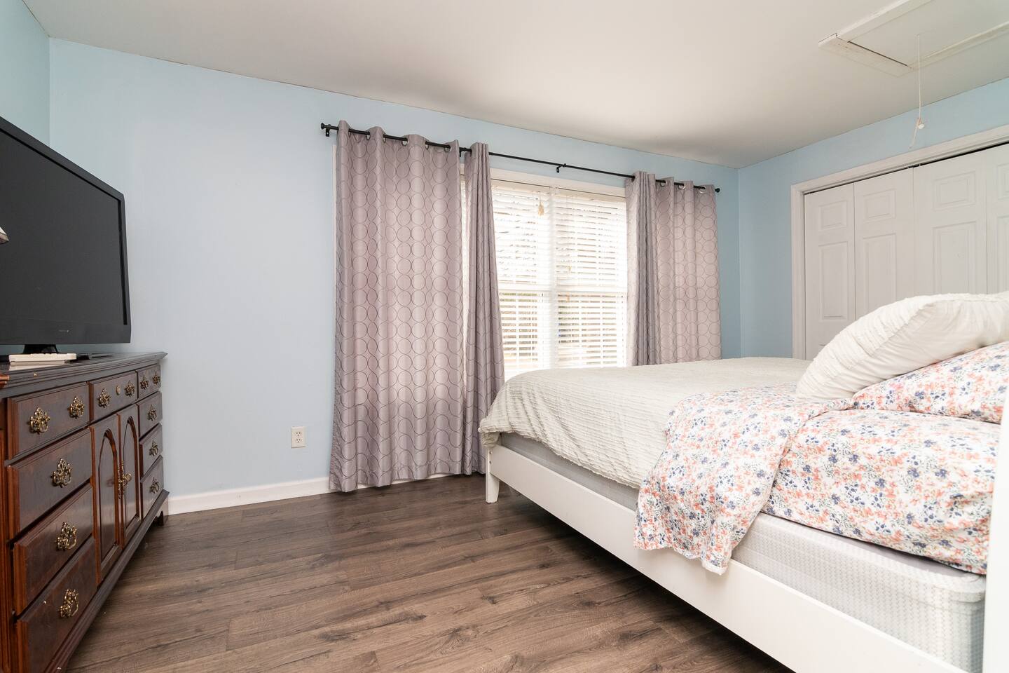 Sea Side Serenity - 4BR - Sleeps 12, Pet Friendly photo 33