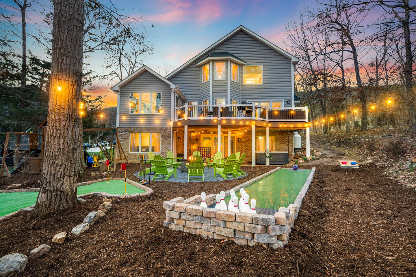 Mini Golf, Movie Theater, Bowling, HotTub, FirePit