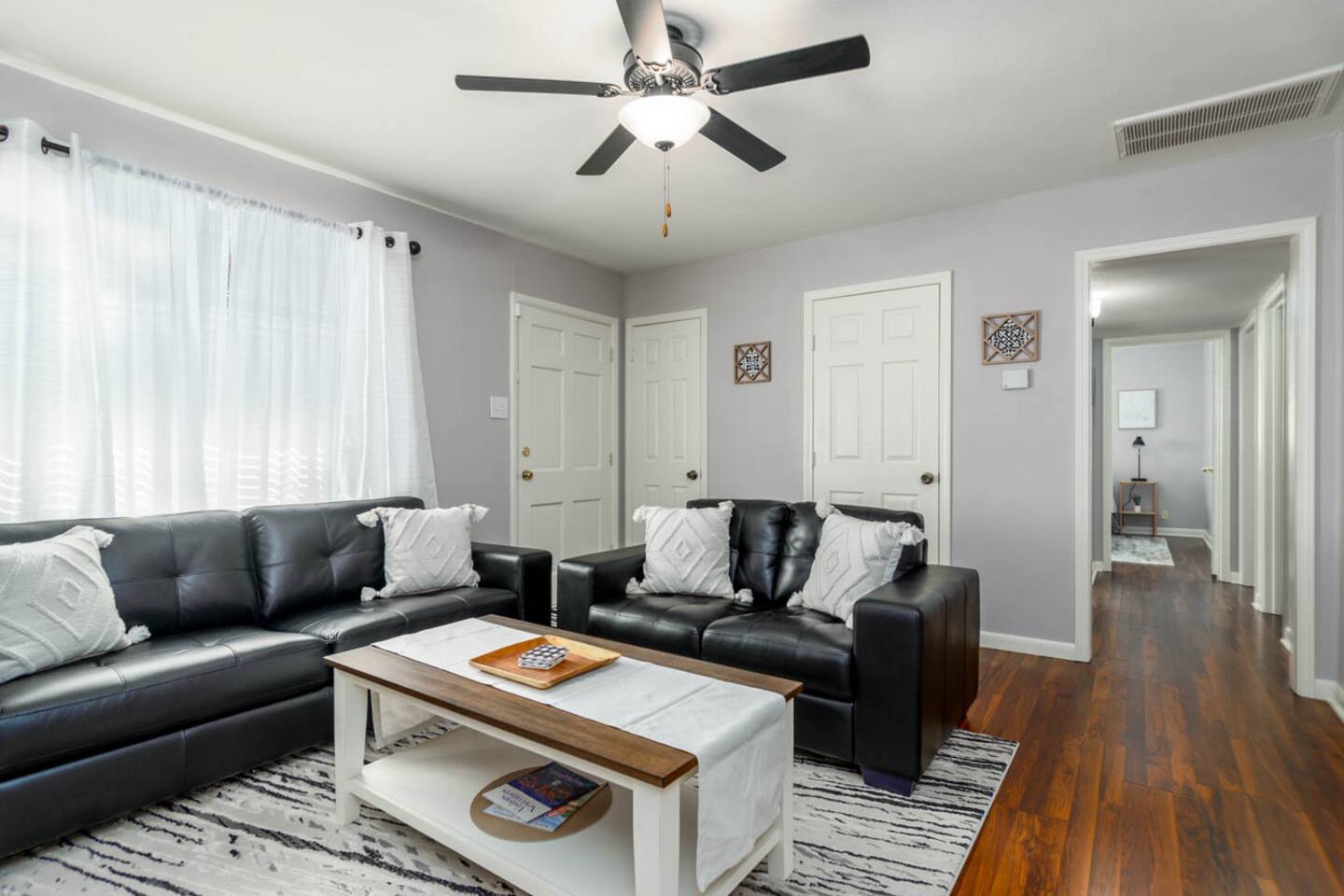 Double Diamond Rentals- Remodeled spacious 4bd-AFB