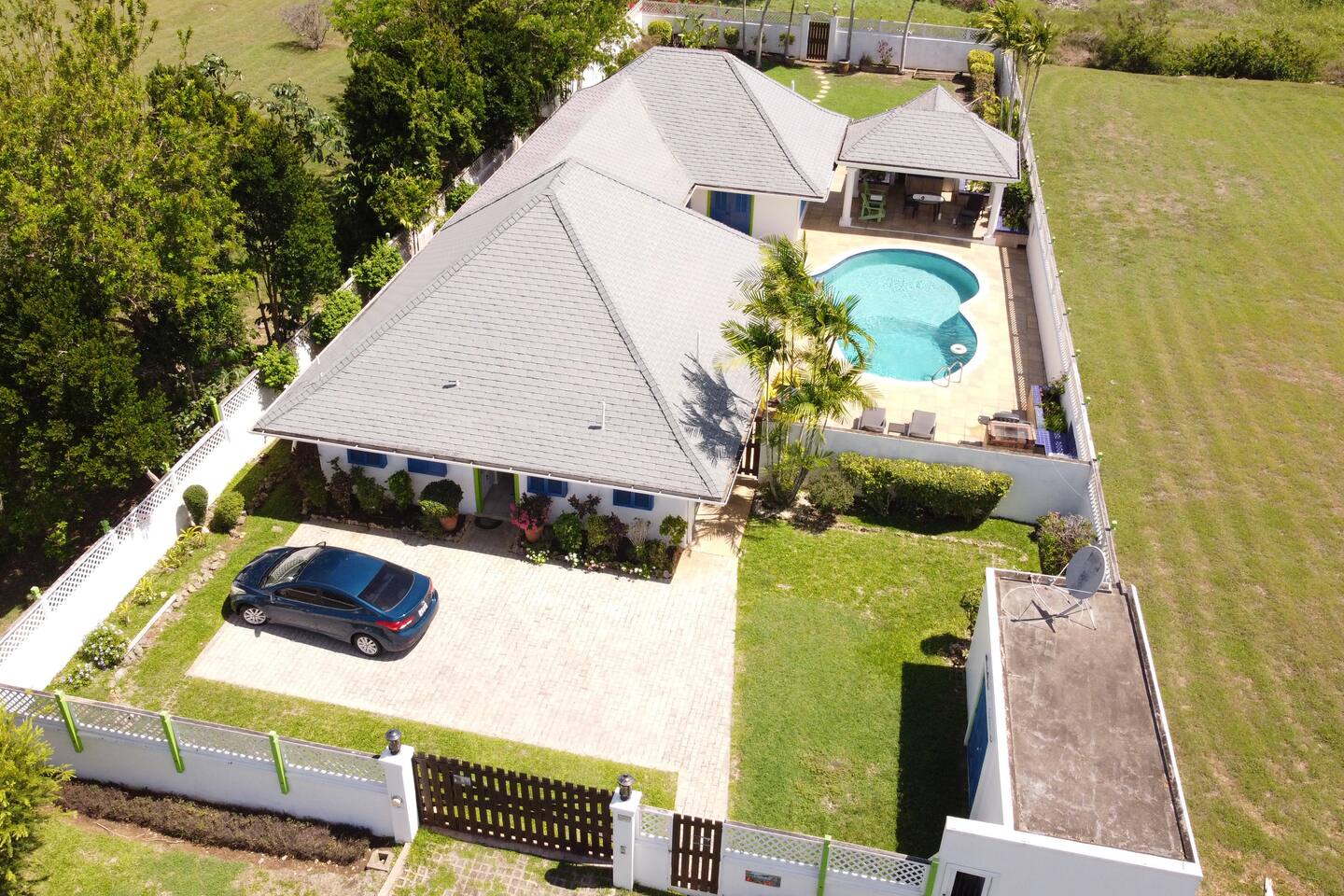 Heart Villa:5BR FamilyRetreat,Sleeps15,Pool,Garden