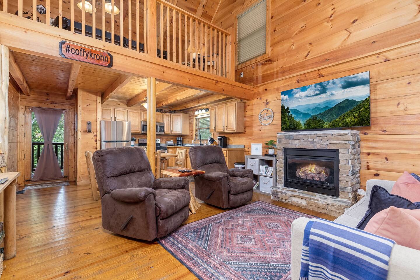 Cozy Cabin W/ Games & Hot Tub