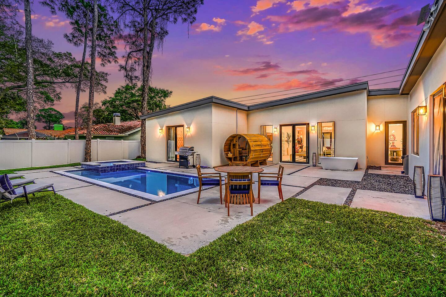 [TRENDlNG] Modern 5BR Pool Villa + Arcade & Sauna