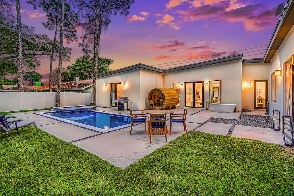 [TRENDlNG] Modern 5BR Pool Villa + Arcade & Sauna