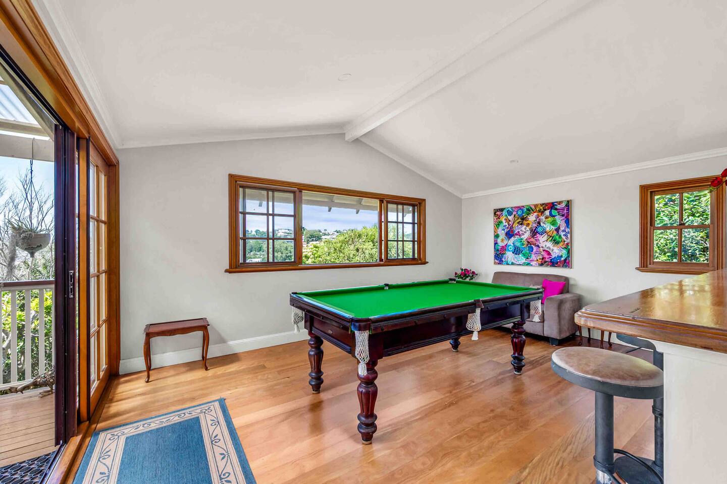 Tullawong House - Views - Dog Friendly