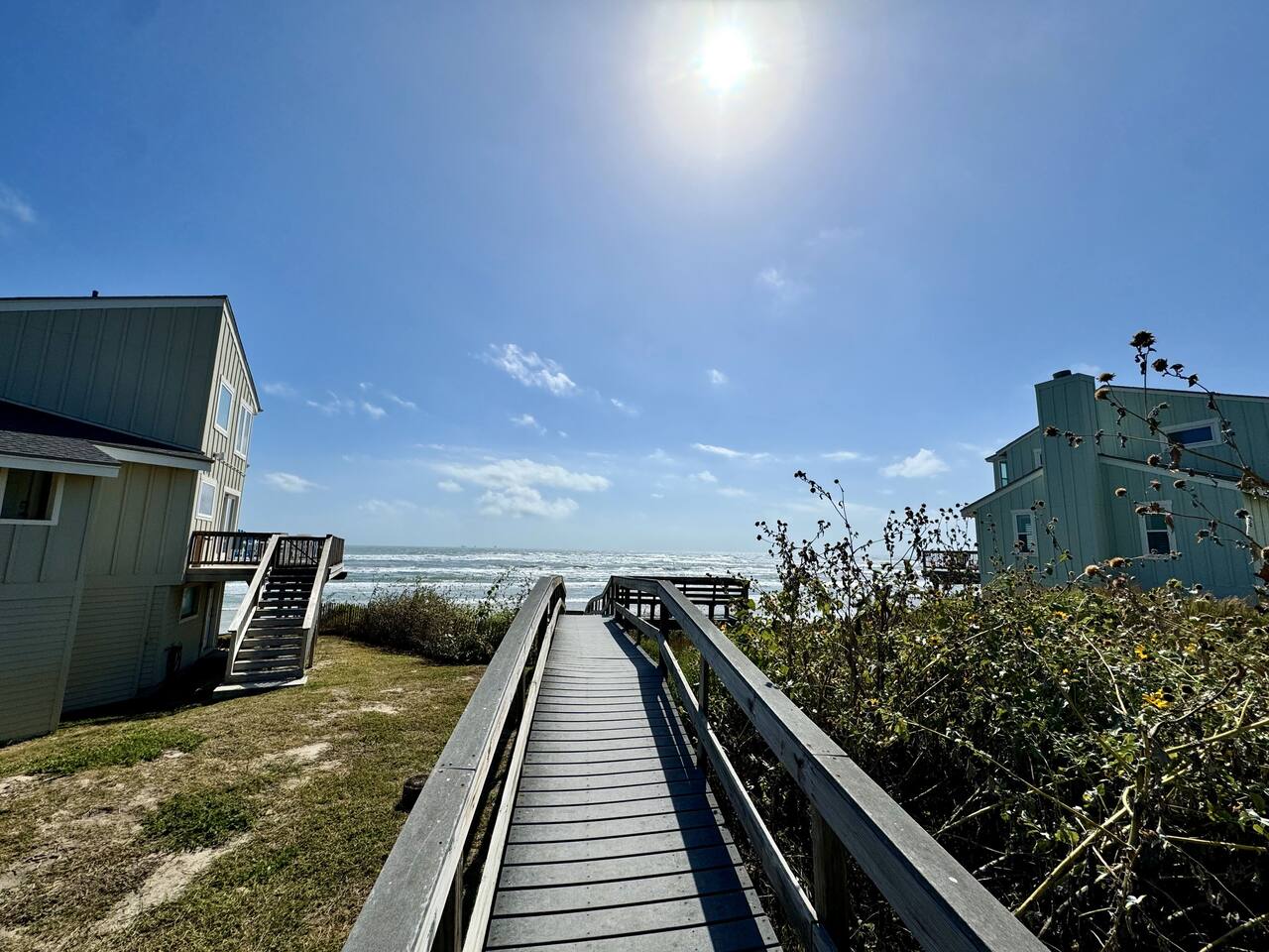 Beach Retreat: Walk to Beach & Pool, Sleeps 12