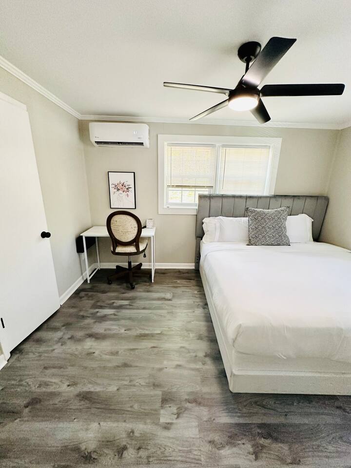 1BR Near Cherrydale Food/Shops and Downtown