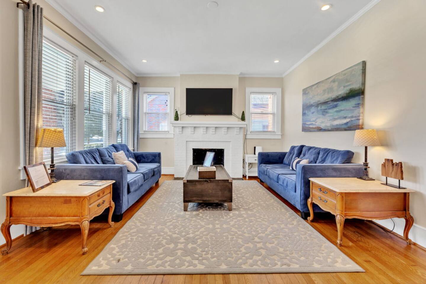 BBQ Grill | Fire Pit | Foosball | Free Parking