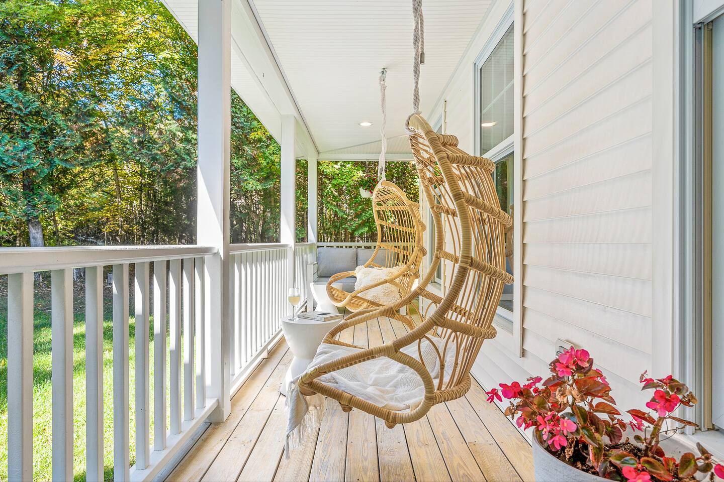 Hot Tub, Family Friendly + 2 King Beds, Secluded