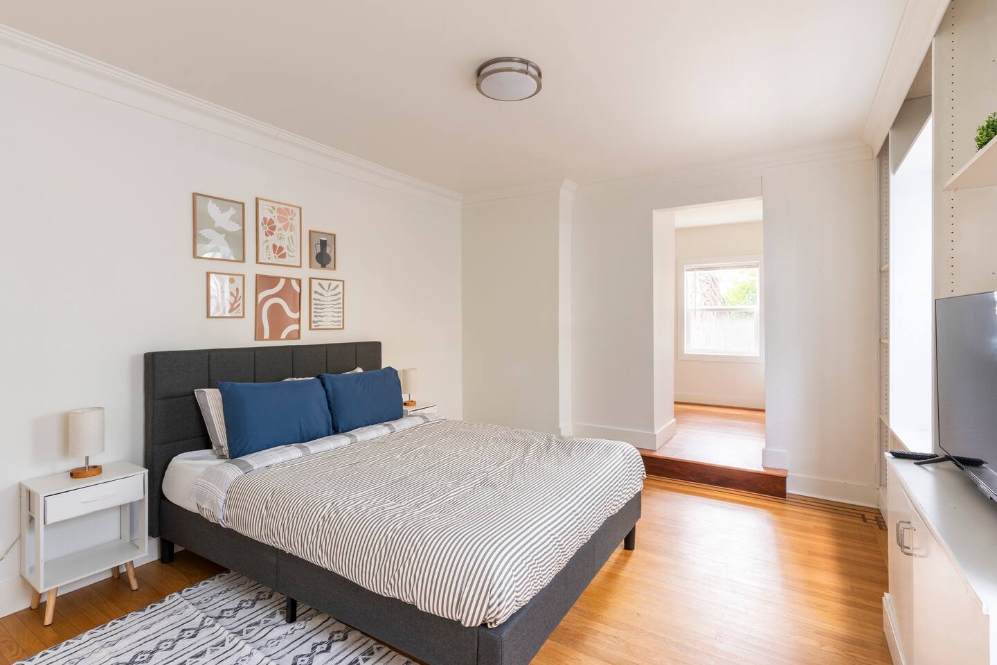 Spacious, Great Location, Near UW!