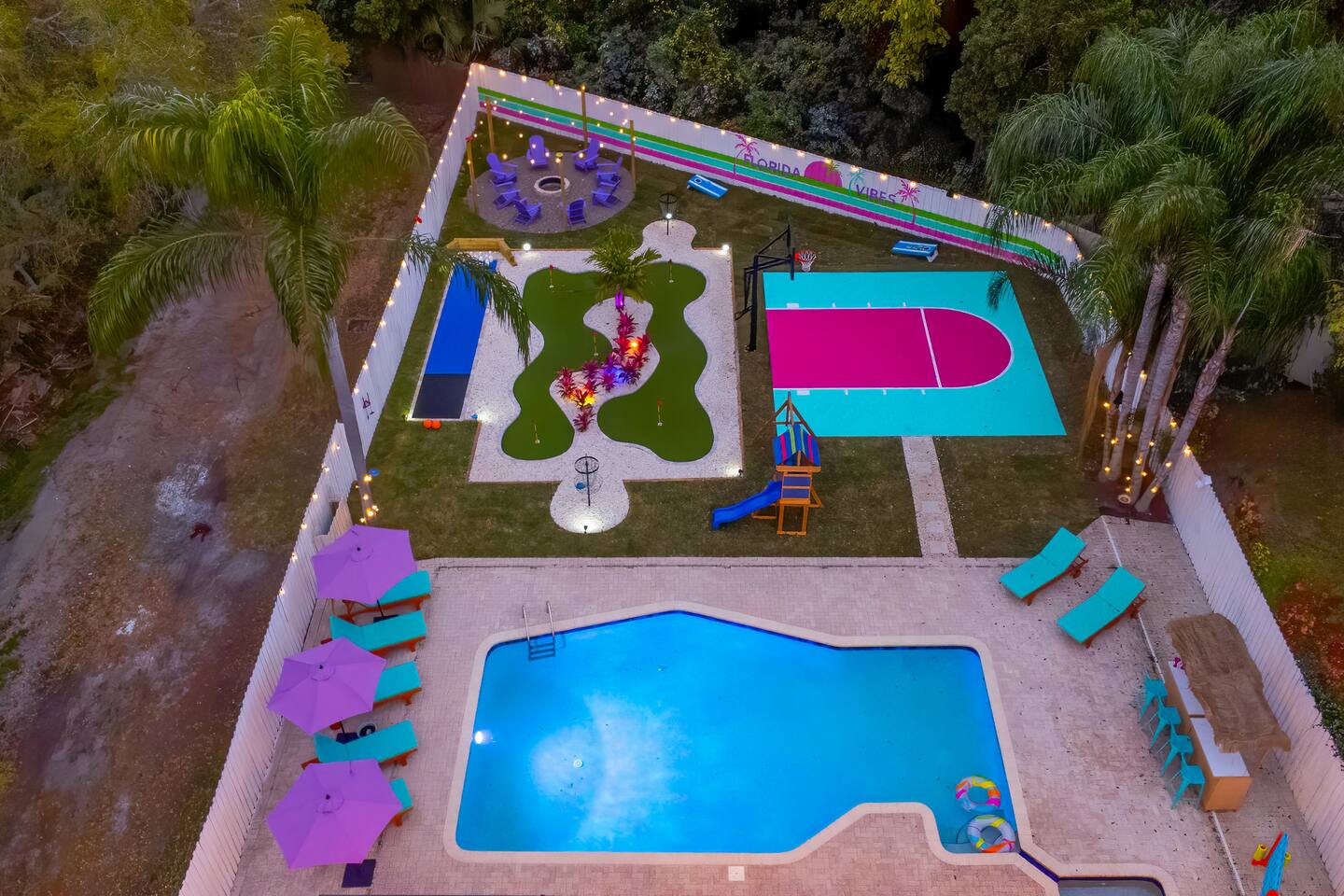Tropic Vibes | Basketball, Mini Golf, Heated Pool!