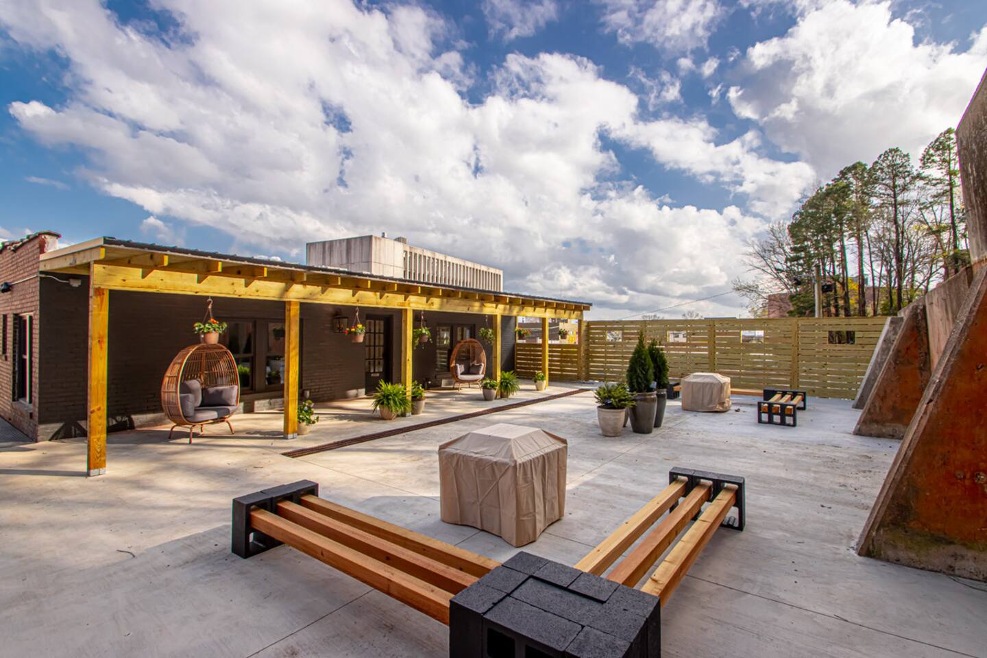 Steps to Bathhouses|Historic Downtown Apartment