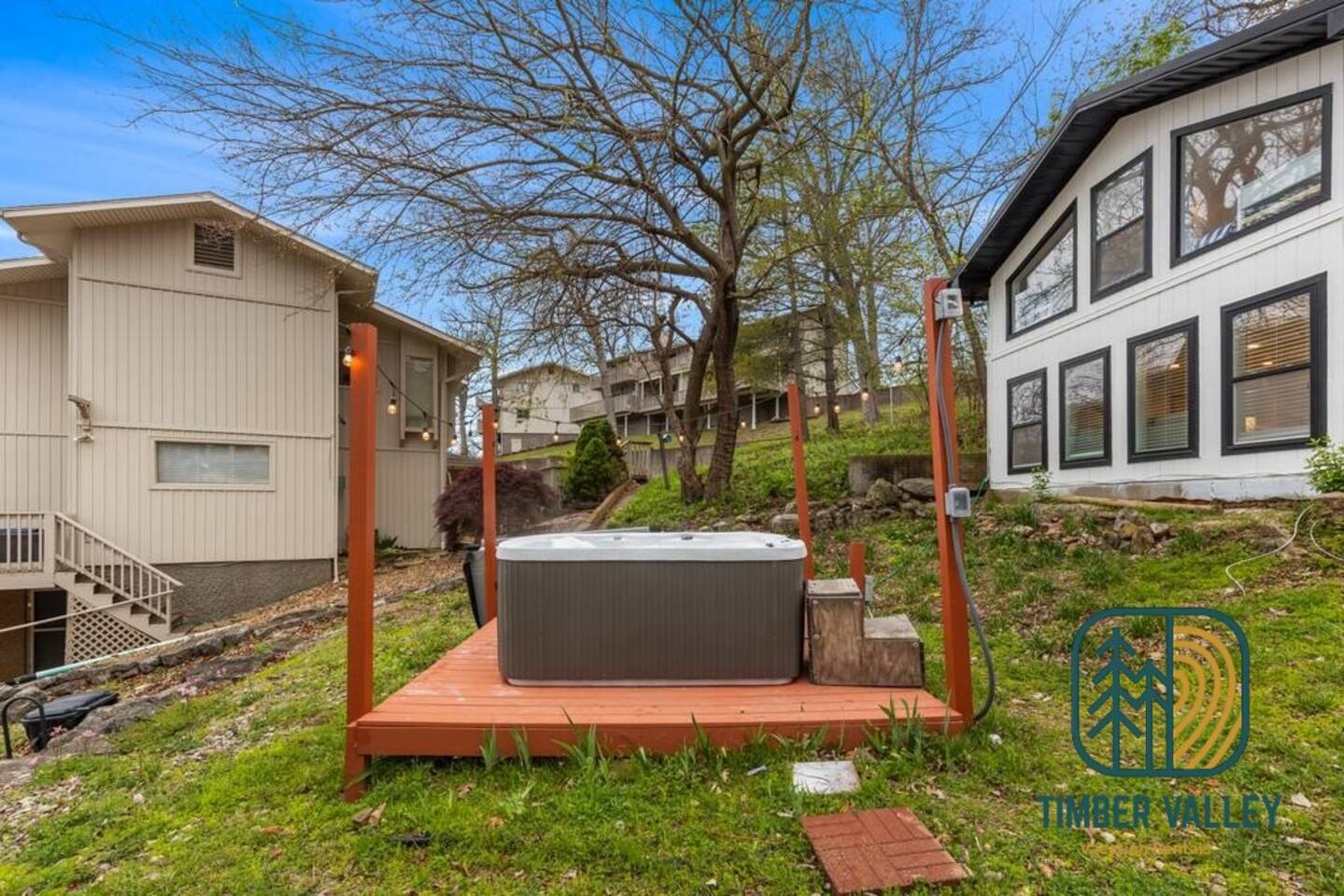 Waterfront at Grand Glaize | Dock | Hot Tub