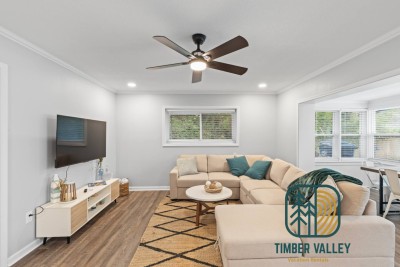 Conway Cove | Lakefront | Hot Tub + Dock | Firepit