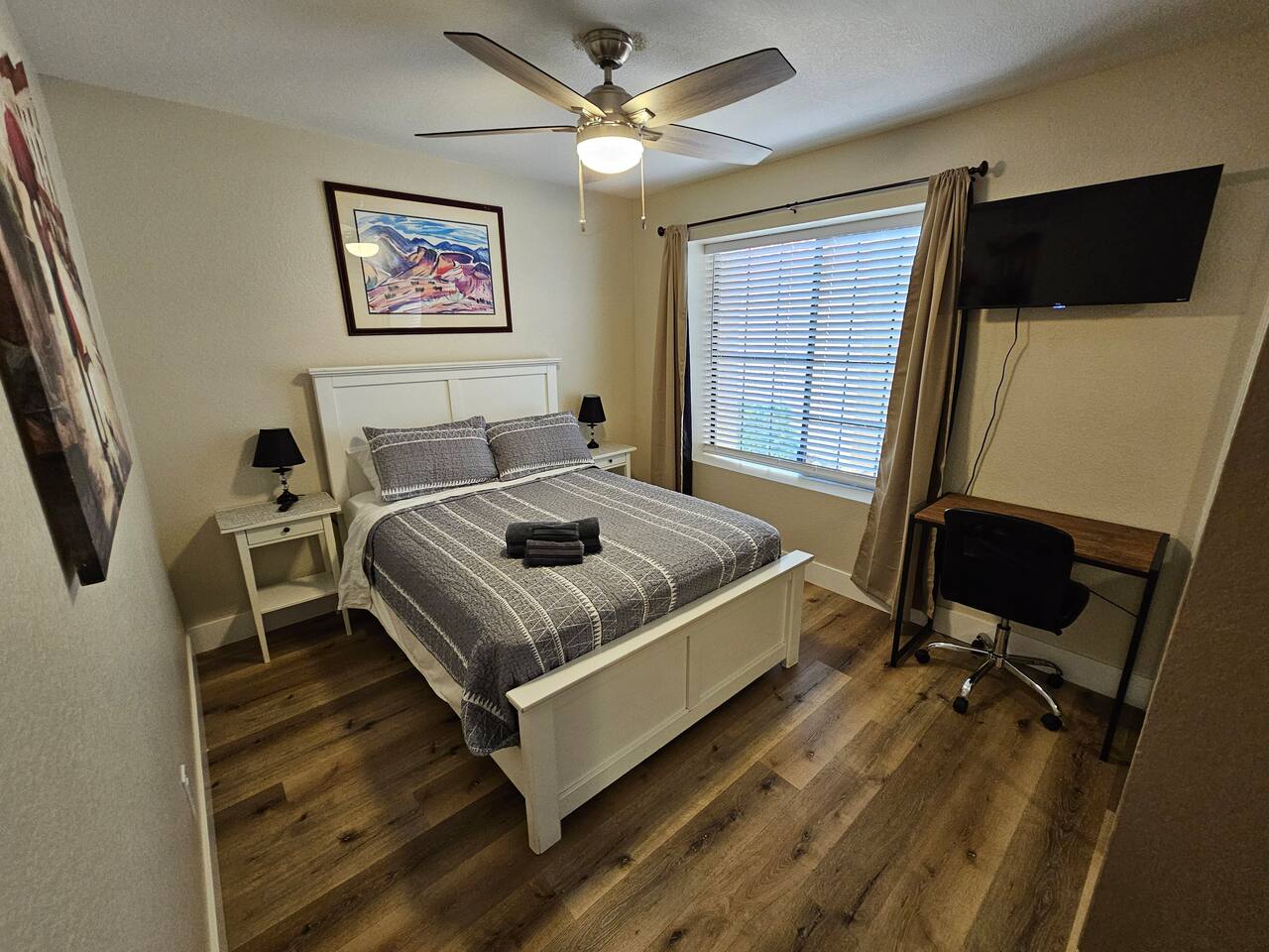 Northridge - Fully Furnished Cozy Room #2