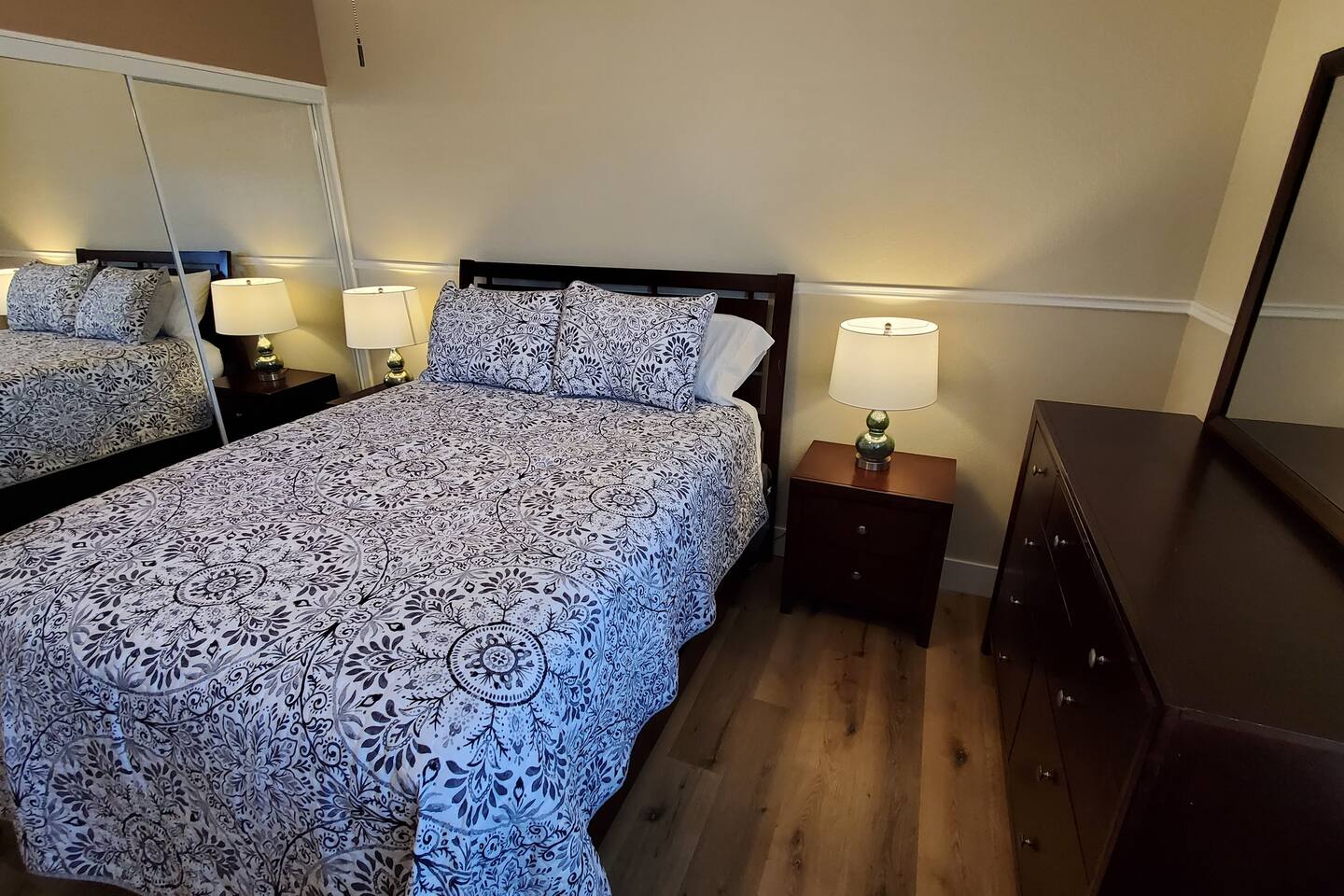 Northridge - Fully Furnished Cozy Room #3