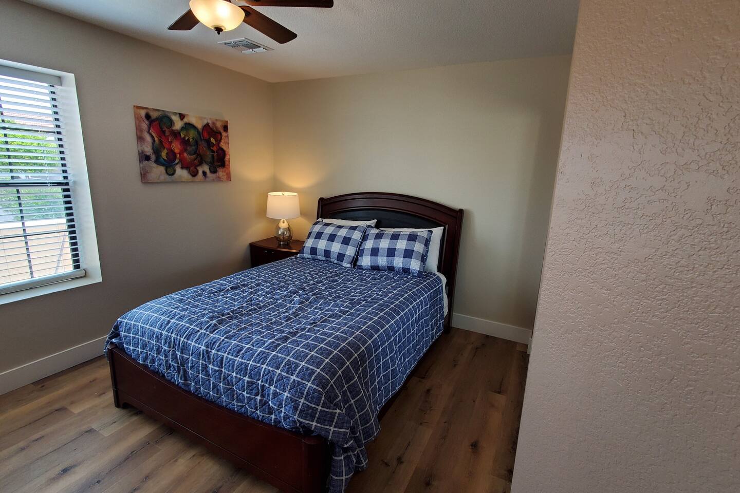 Northridge - Fully Furnished Cozy Room #4