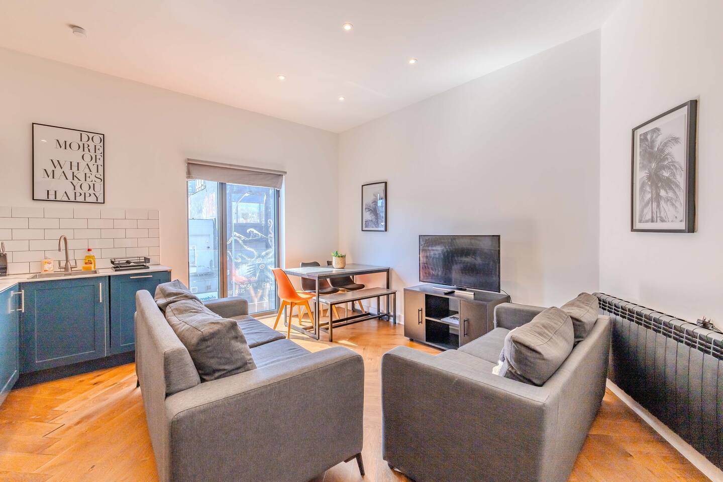 Amazing 2 Bedroom Flat Next to Brighton Station Sleep 6 Guests RHF