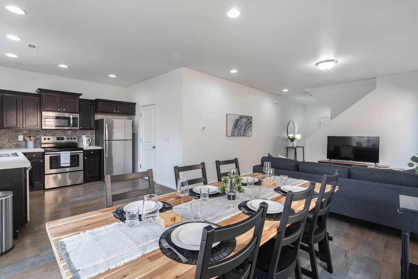 Modern 3b/2b Retreat near Portland (Must-See)