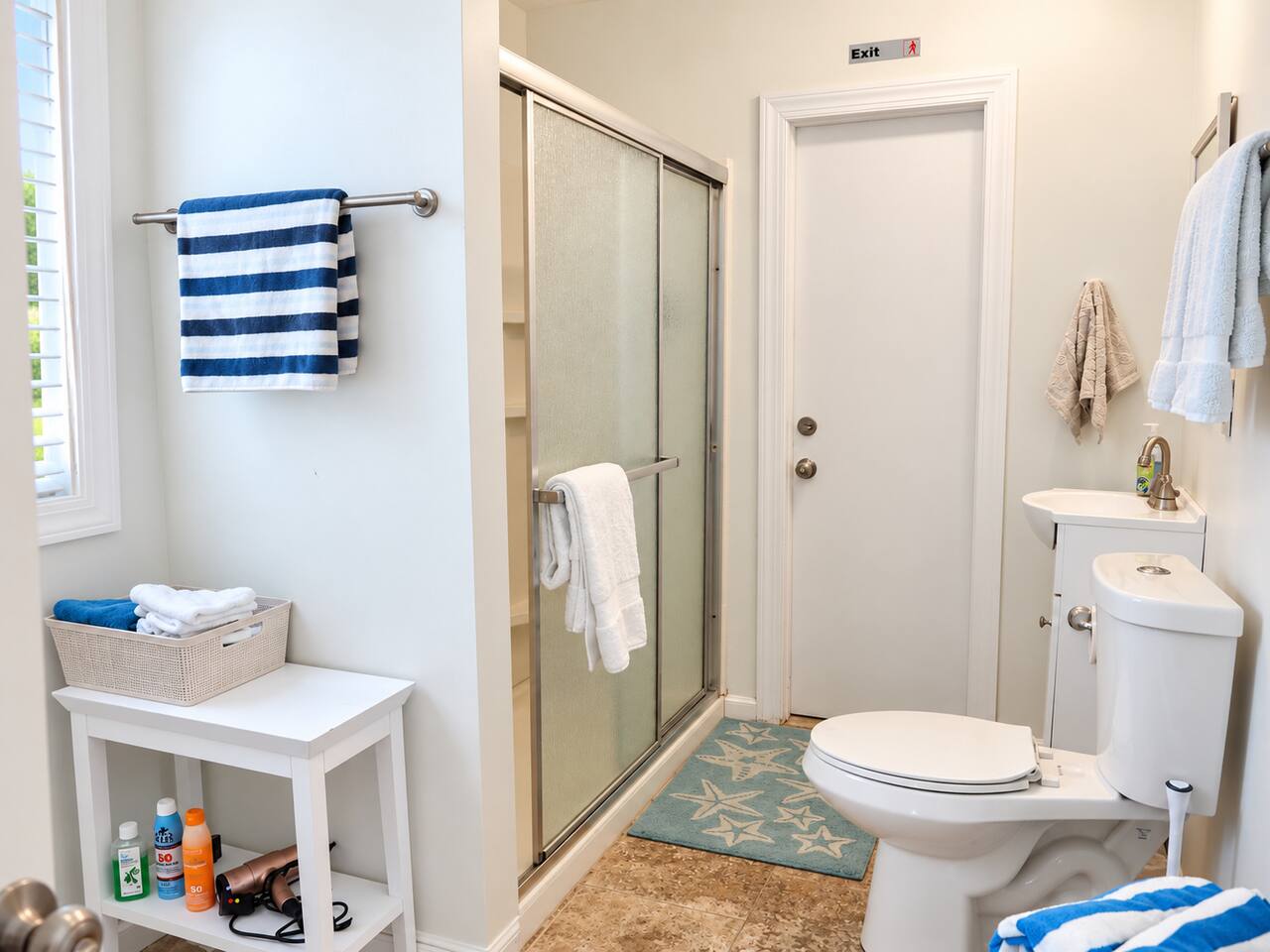 Full Bathroom