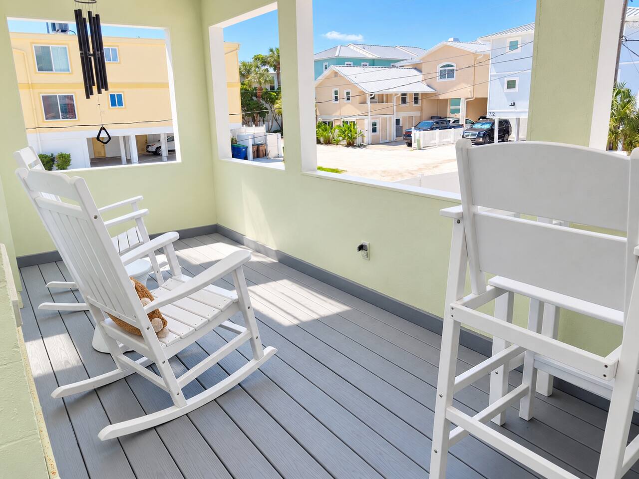 Balcony with private seating