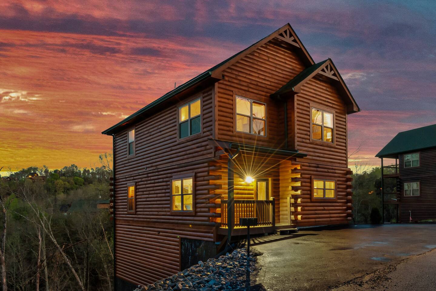 Family Theater | VIEWS | Game Room | Hot Tub | NEW