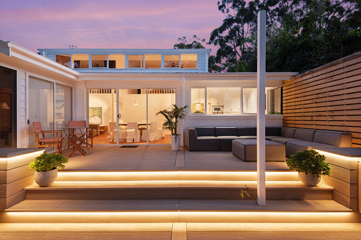 Amethyst: Absolute Beachfront, Stunning retreat