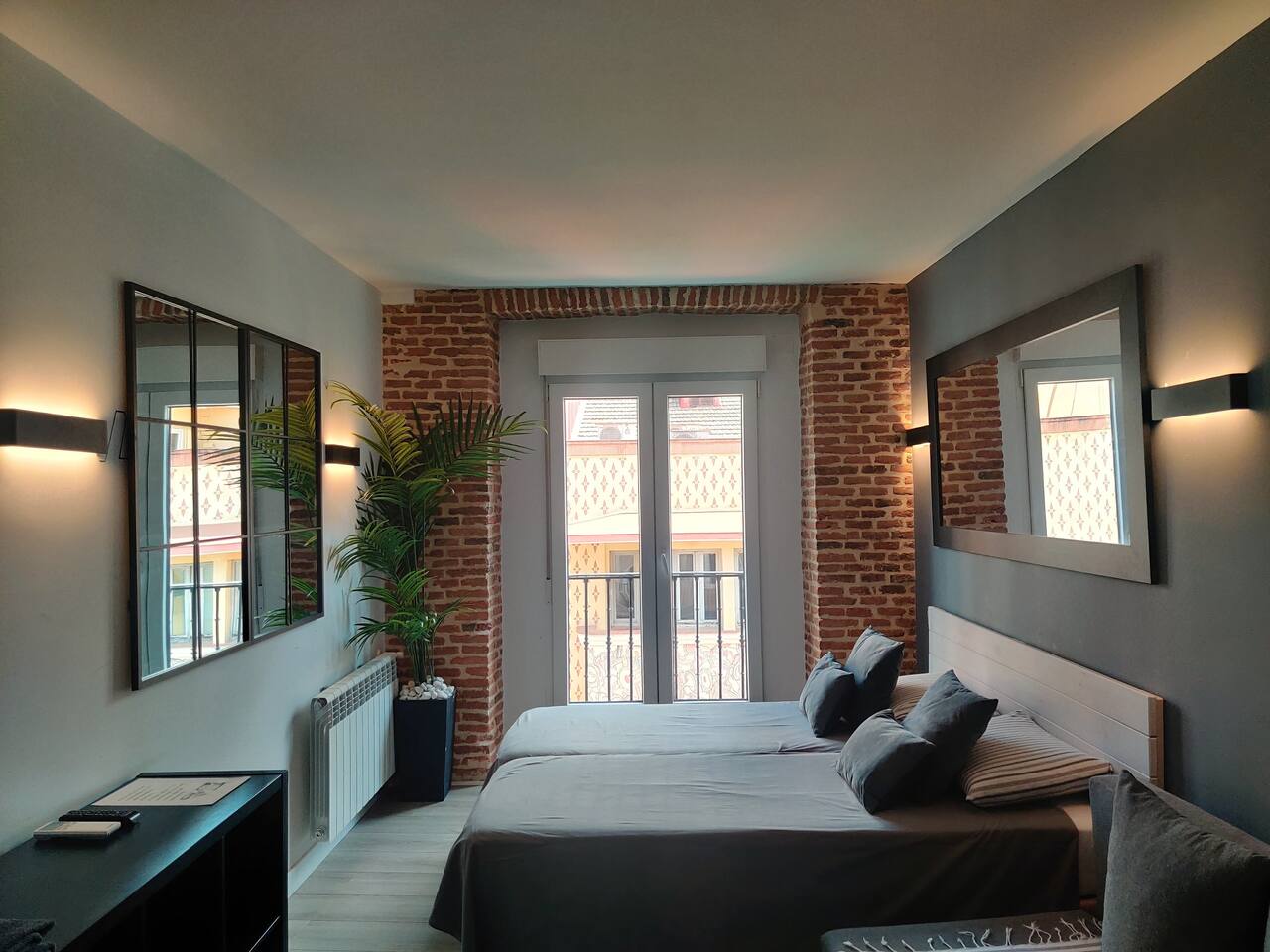 Top Location-Bright -WiFi-A/C