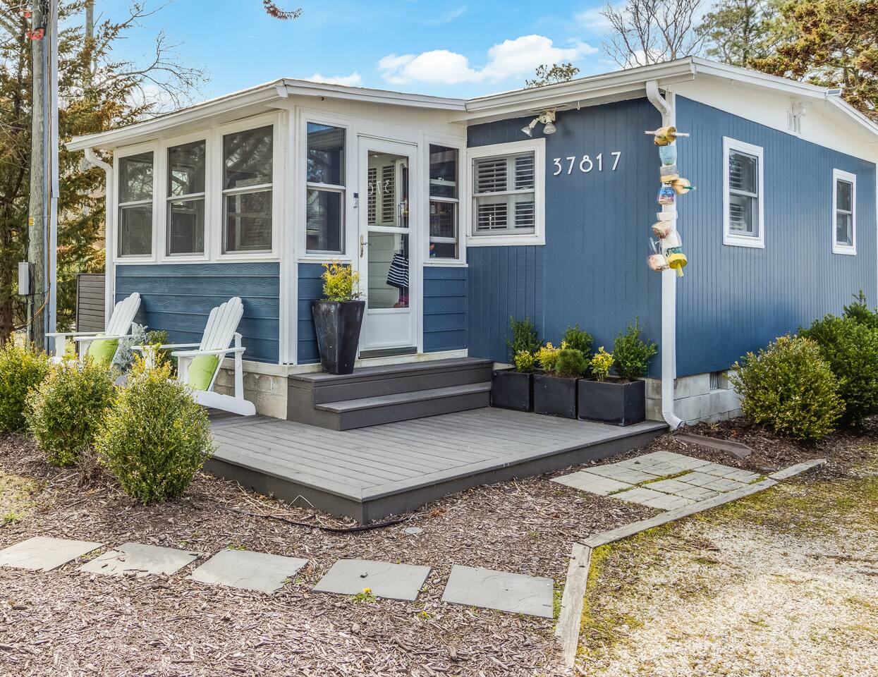 Cozy Cottage -can rent monthly in off-season