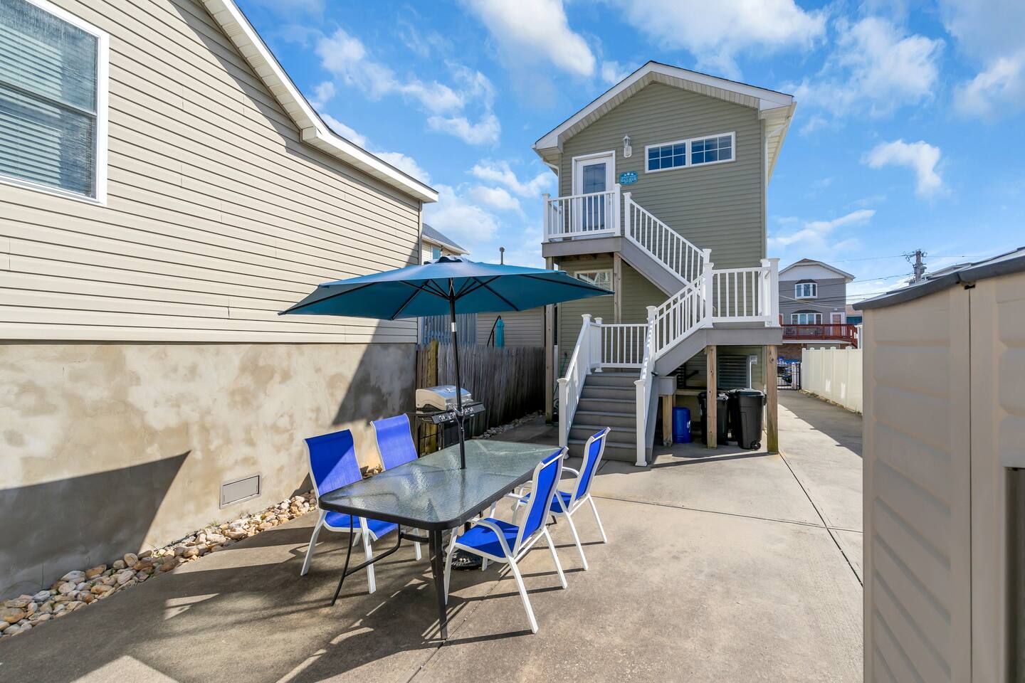 326 Sumner Unit 2 (back)