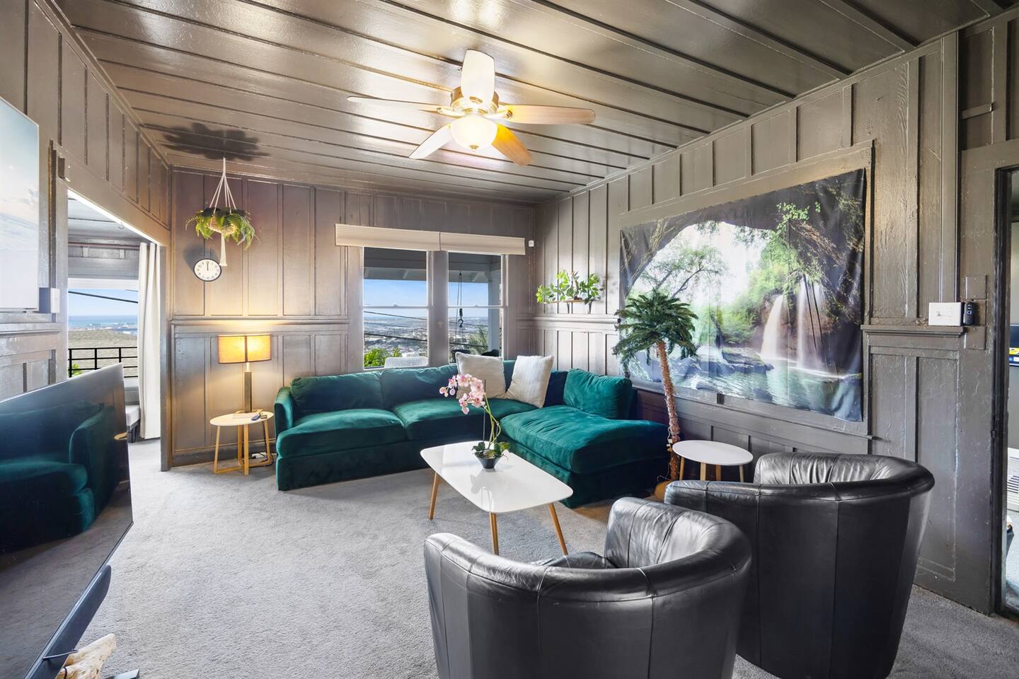 Honolulu Home 3/2.30+ day stays by law.