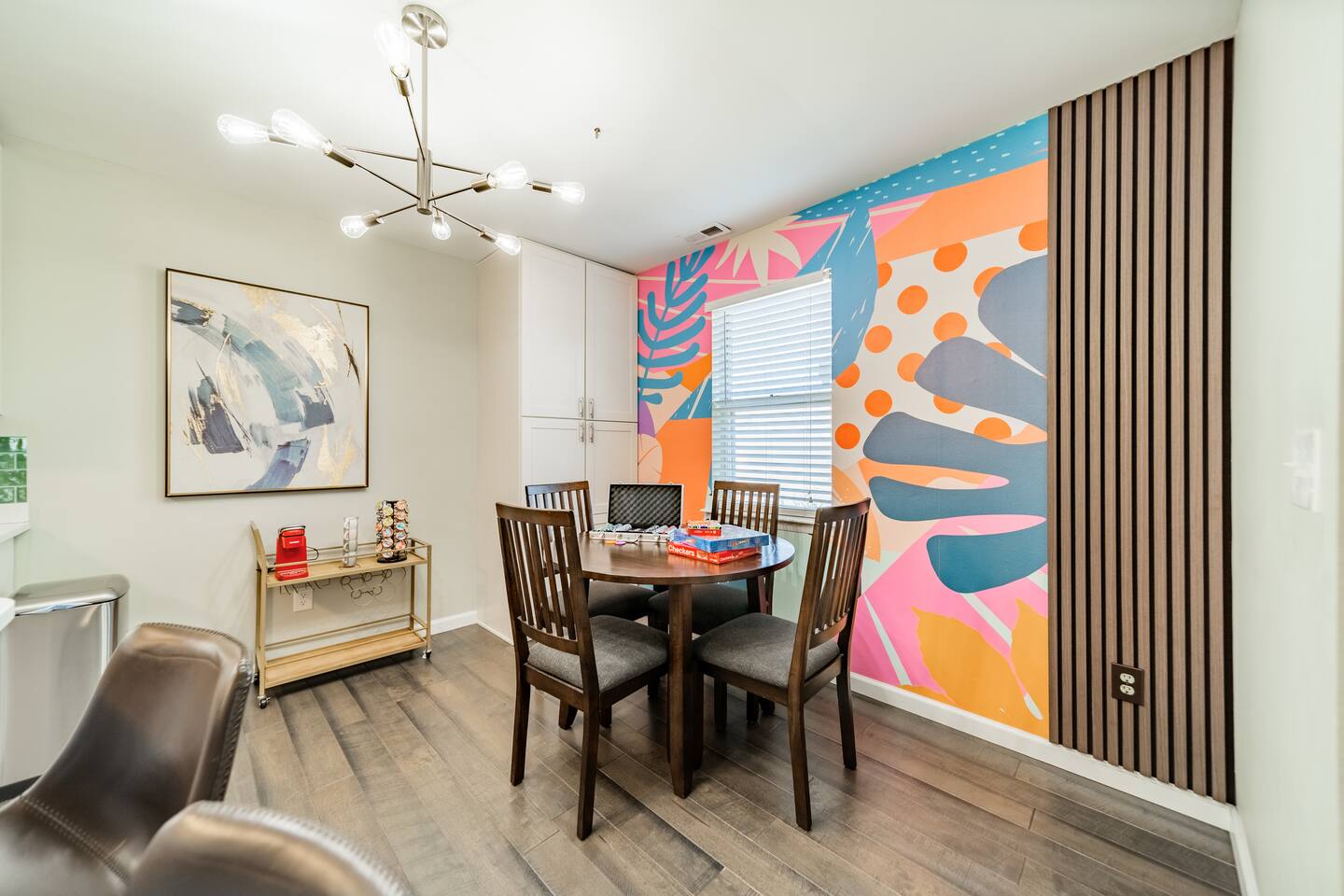 *Sleek Bungalow Near Noda* - Walk to Optimist Hall