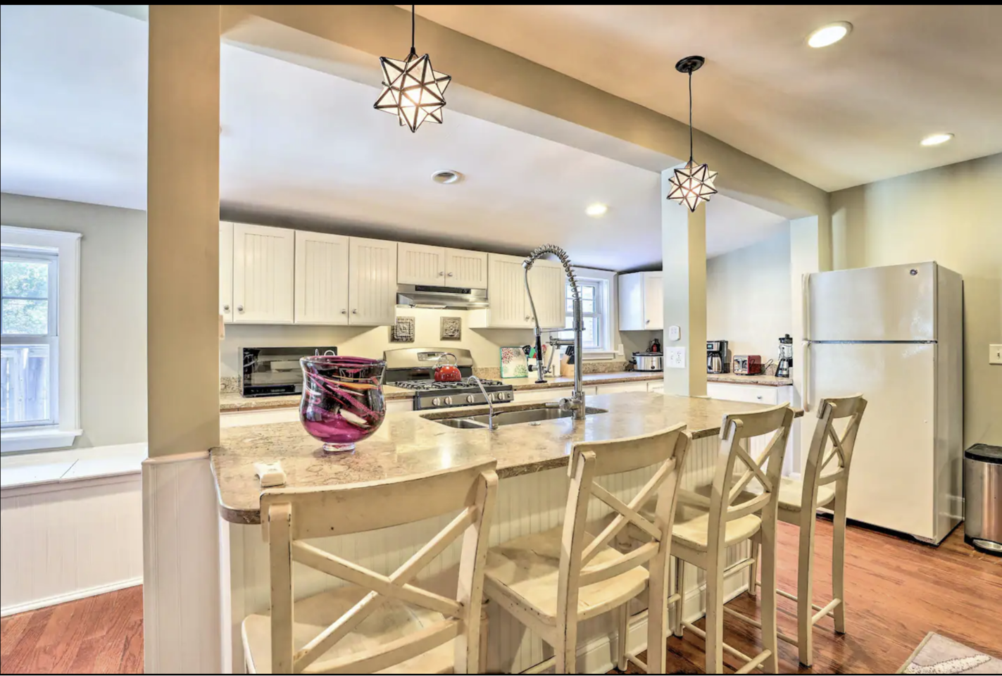 The Grand Marquis | Spacious Park Circle Bungalow