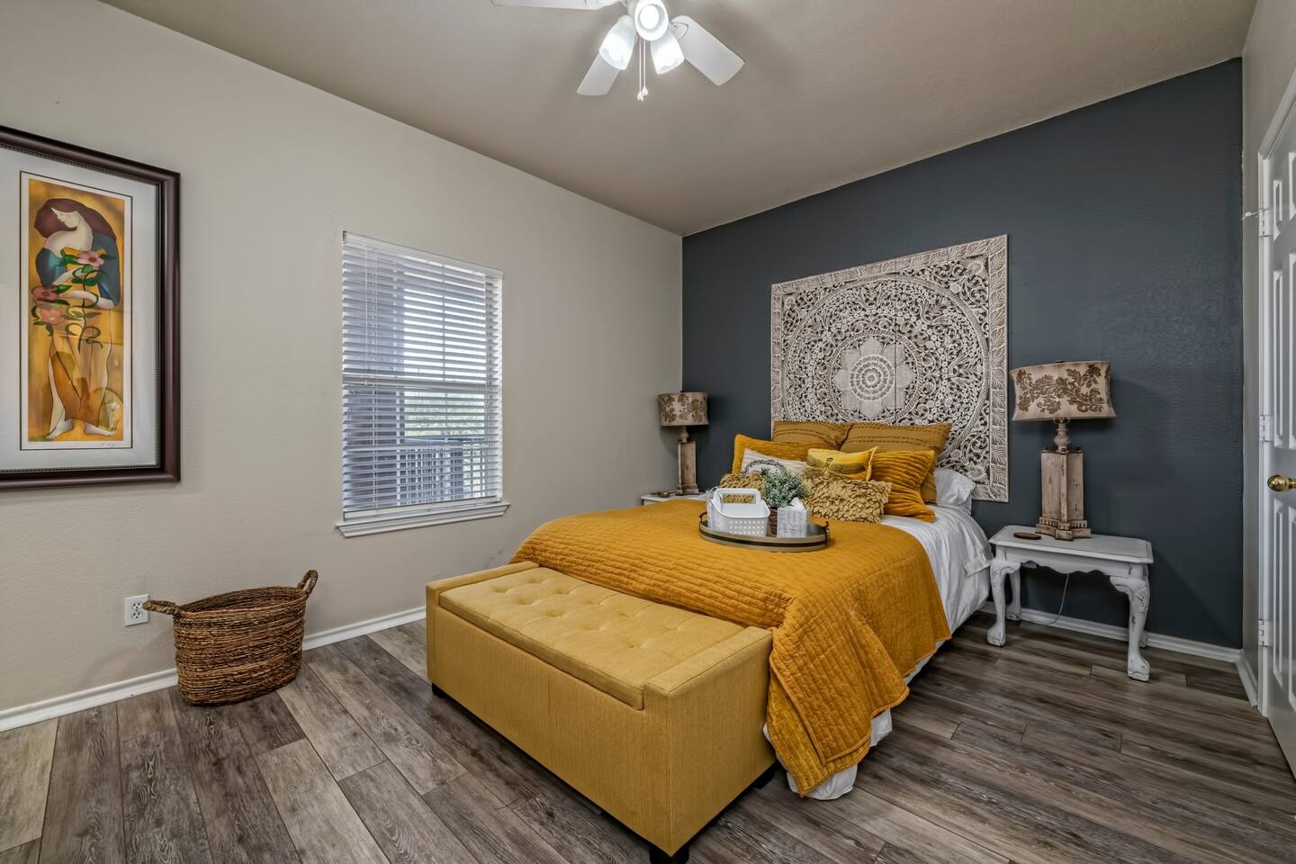 Spacious Apt4 with 3BR, 2BA 4 Blocks from Magnolia