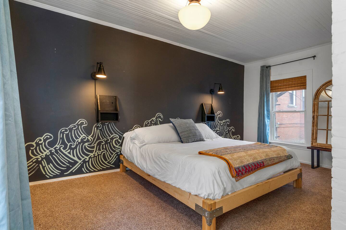 Portland 1BR King Bed Mid-Term Rental in Old Port