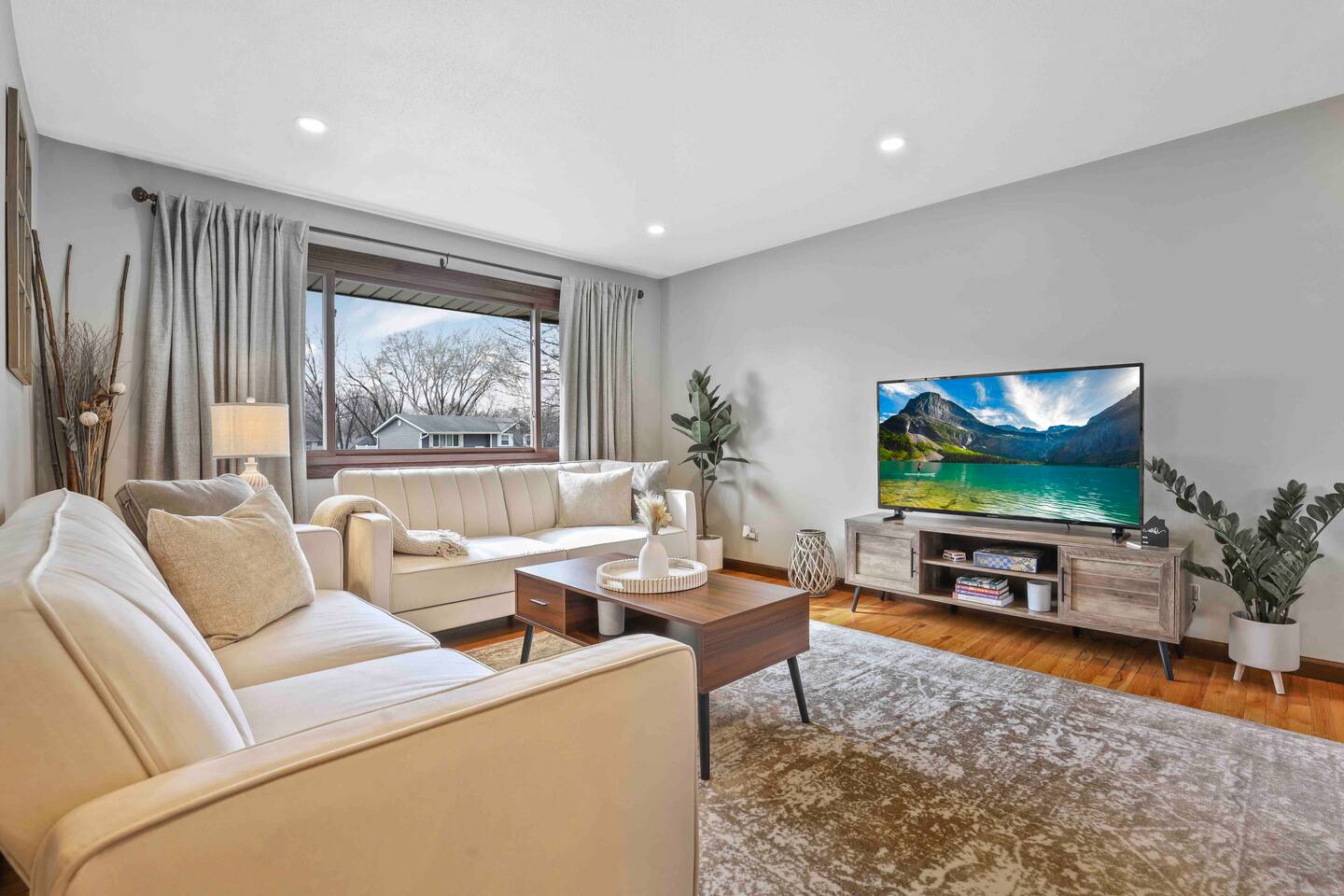 Paradise 4BR w/ Pool & Games