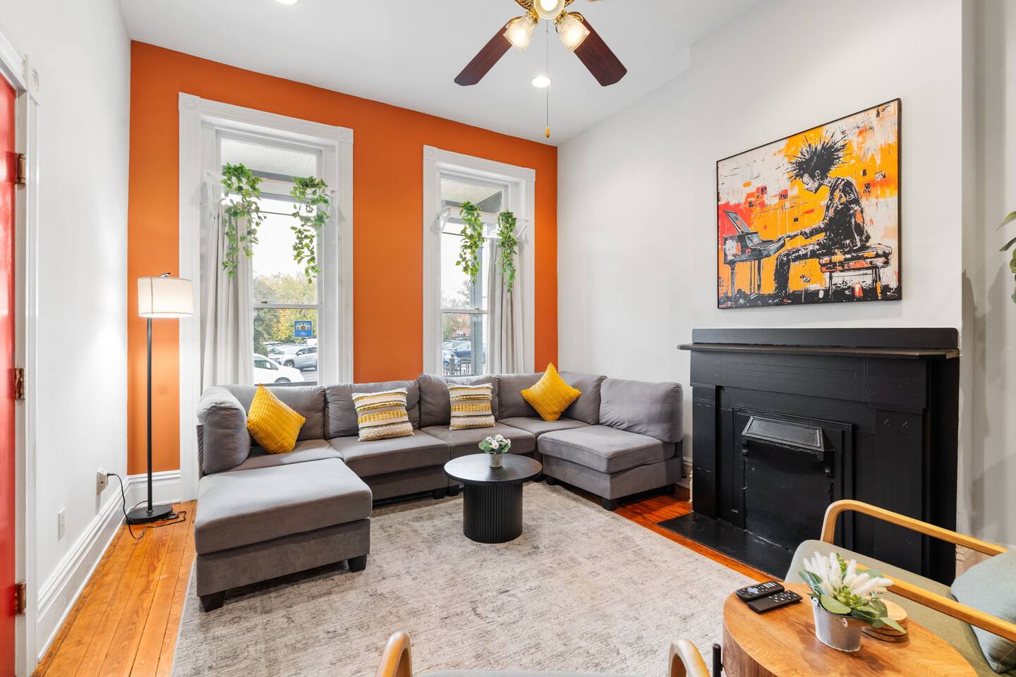 Downtown | Easy Park | 5 mins to Convention Center