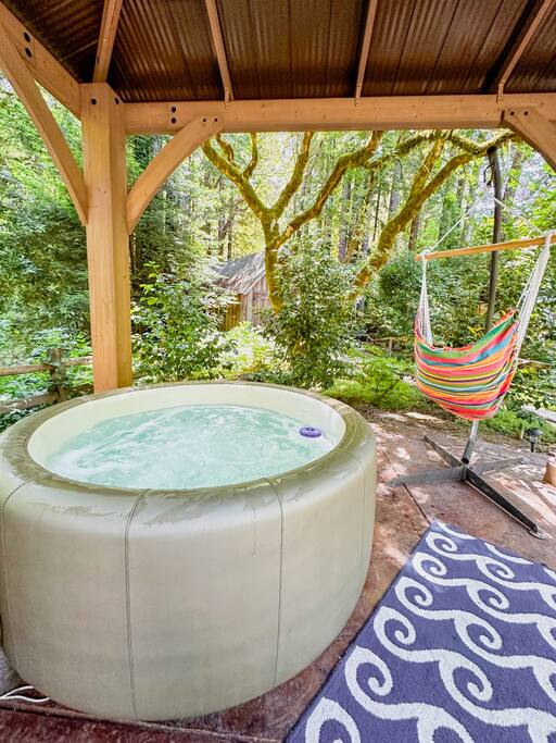 Coastal Redwood Cabin | Hot tub | Private Creek
